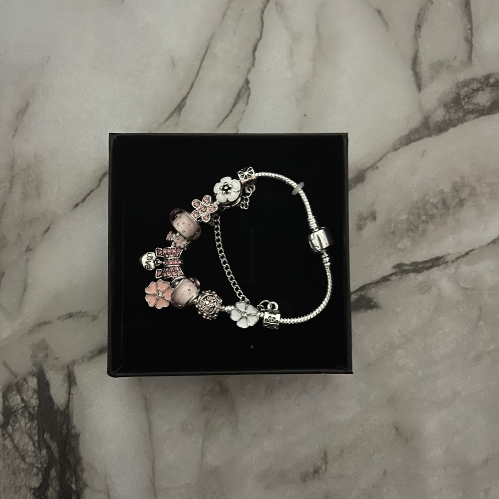 Charm bracelet